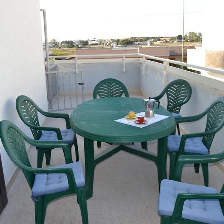 Giu Al Mar - Apartment Porto Cesareo Esterno foto