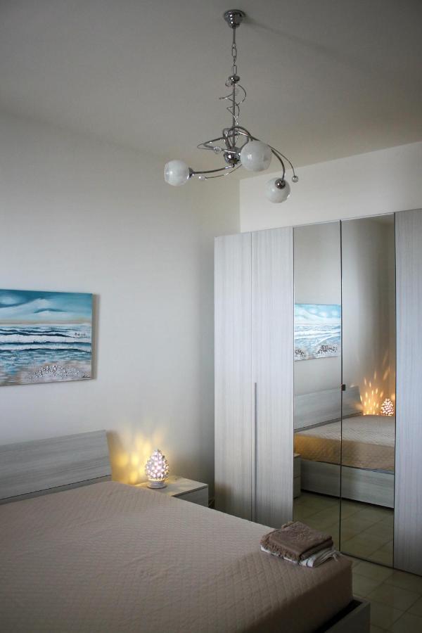 Giu Al Mar - Apartment Porto Cesareo Esterno foto