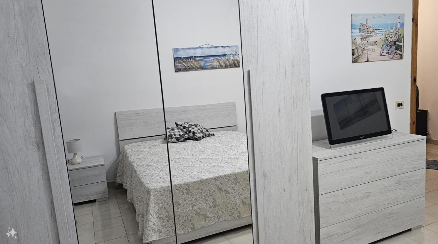 Giu Al Mar - Apartment Porto Cesareo Esterno foto